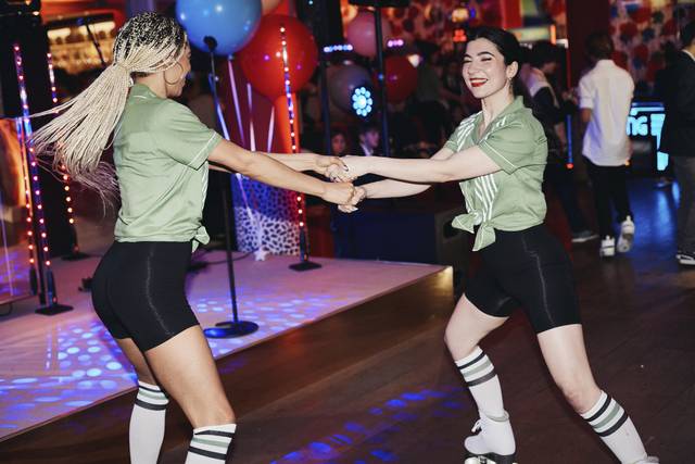 Roller Waitresses