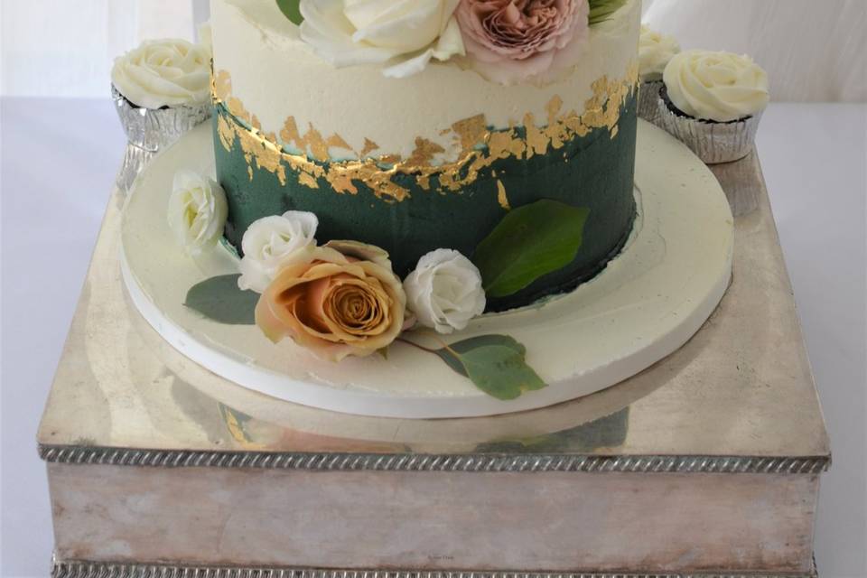 Gold and Jade wedding cake