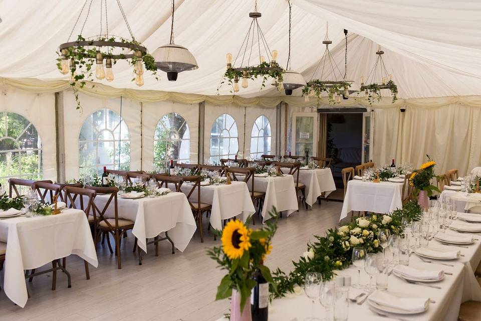 Versatile dining room