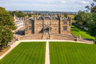 The Powfoulis Manor