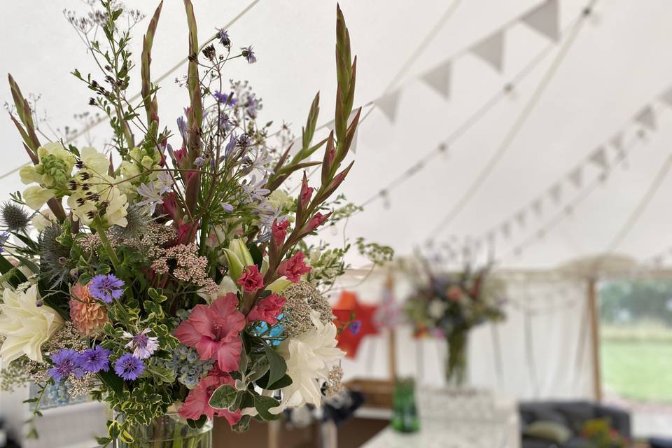 Bar florals