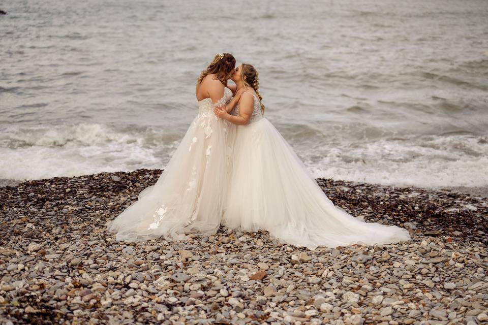 Beach kiss