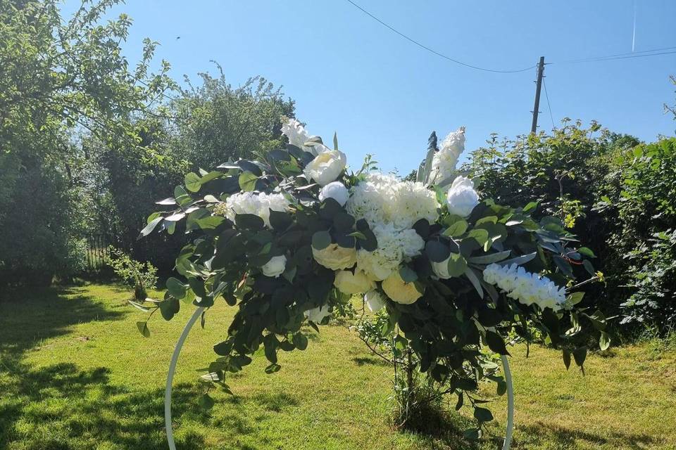 Cake Arch Florals