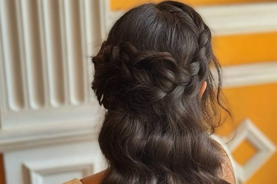 Textured Hollywood waves