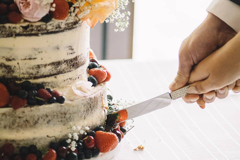 Cutting the cake