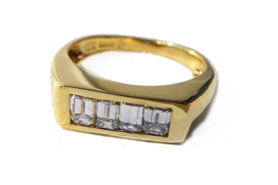 Princess cut diamond ring