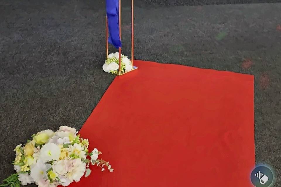 Aisle with red carpet