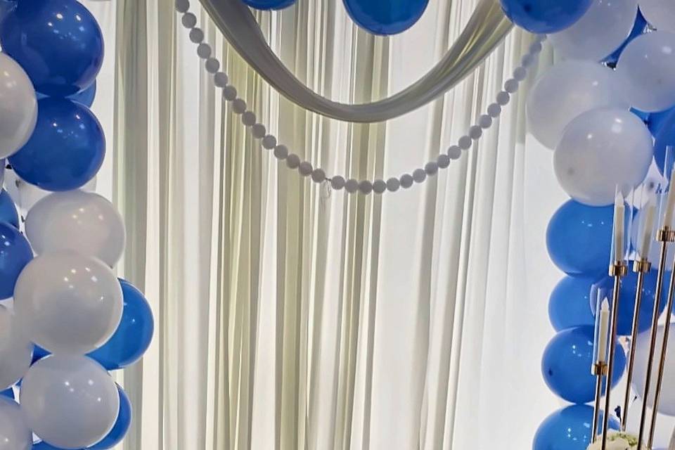 Balloon arch