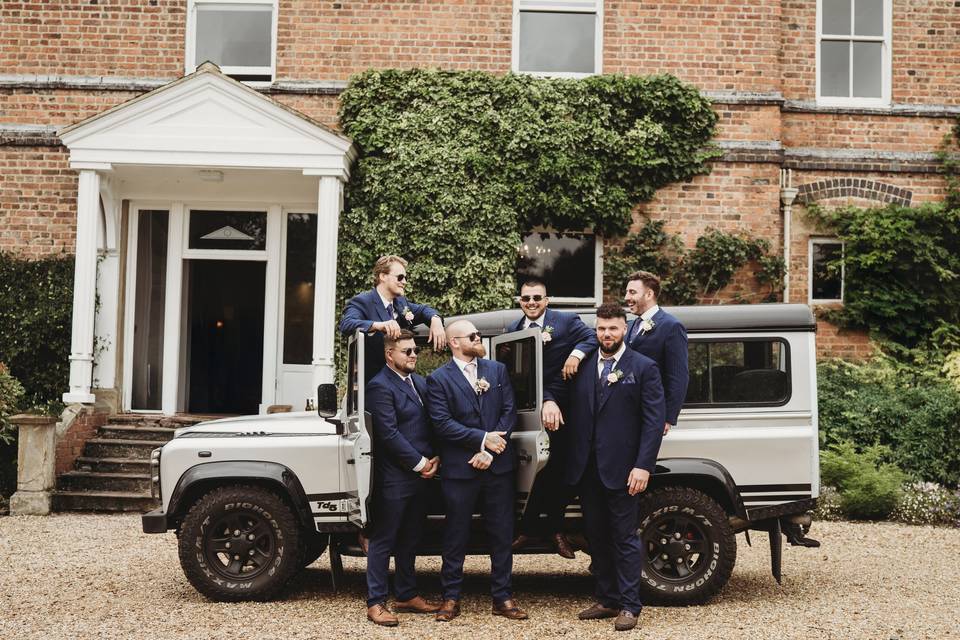 The Groomsmen arrive