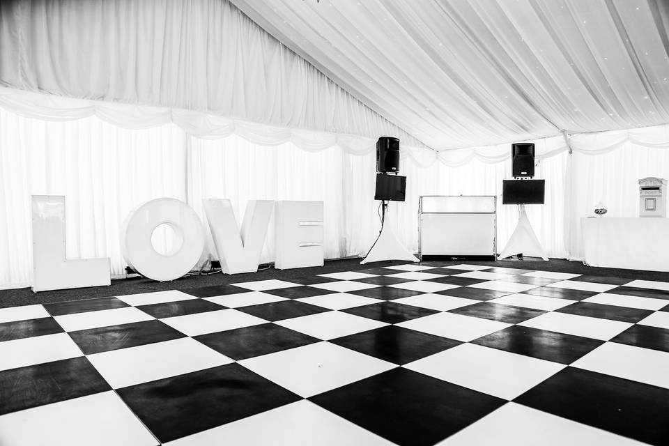 LOVE - Marquee Dance-floor