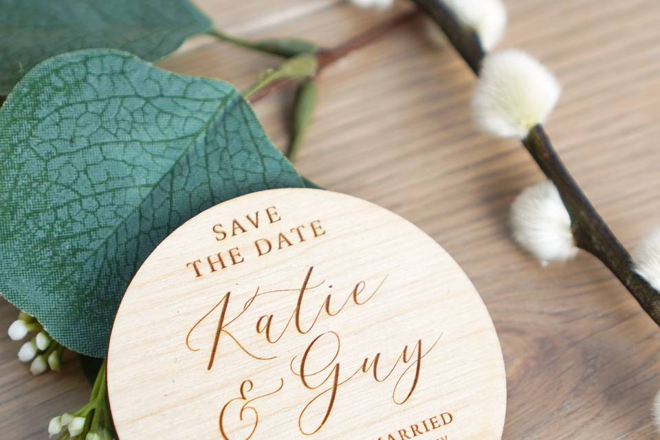 Save the date magnets in wood