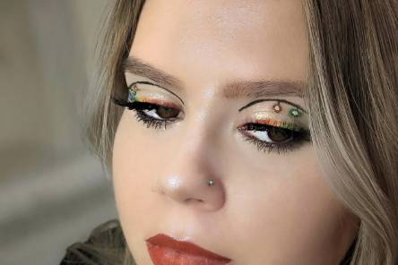 Christmas graphic liner