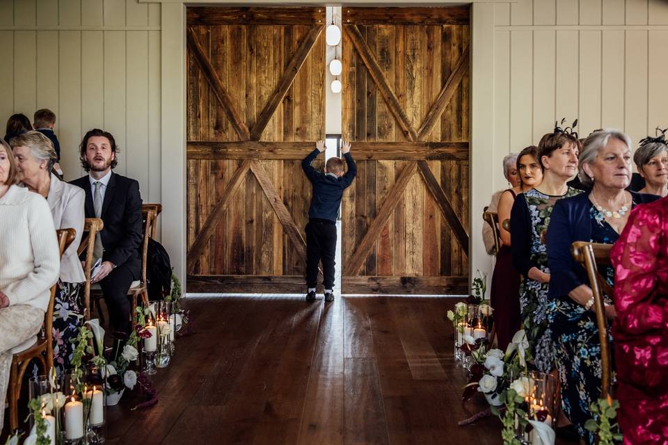 Child tries to leave ceremony