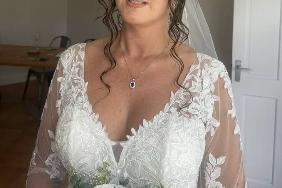 Natural bride makeup