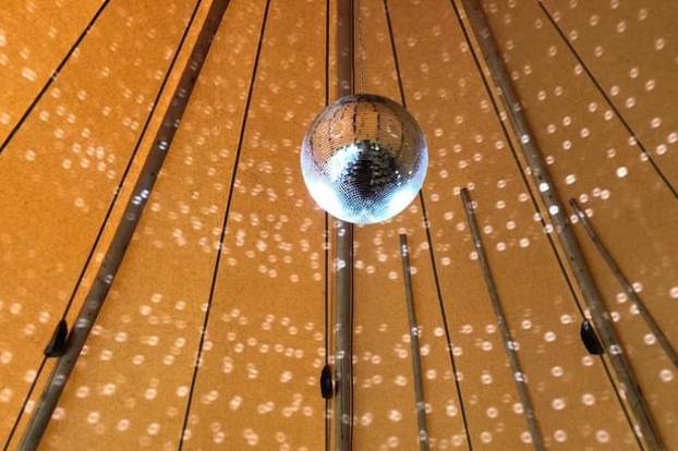 Tipi Disco Ball