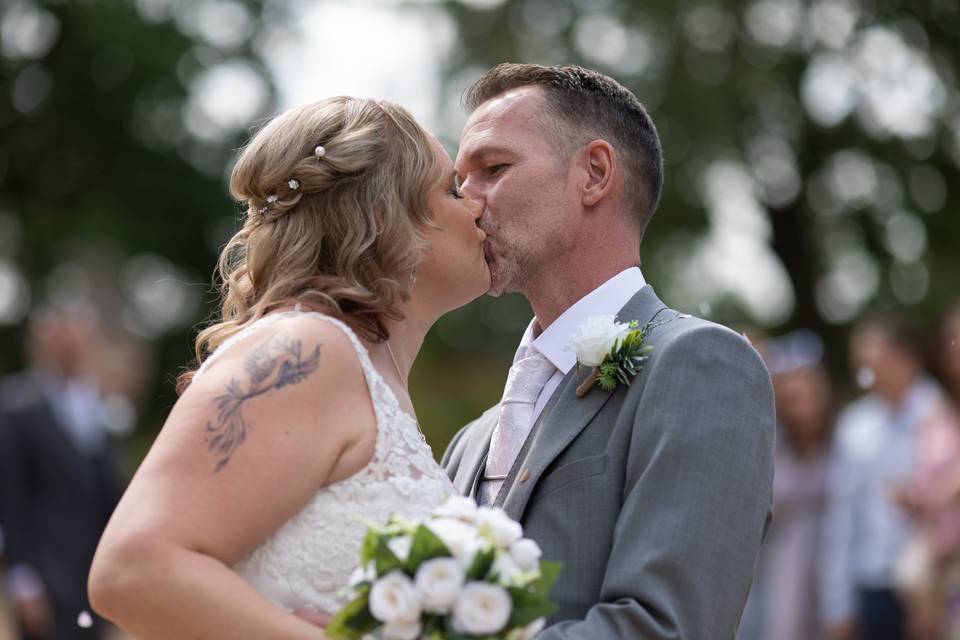2025 summer wedding