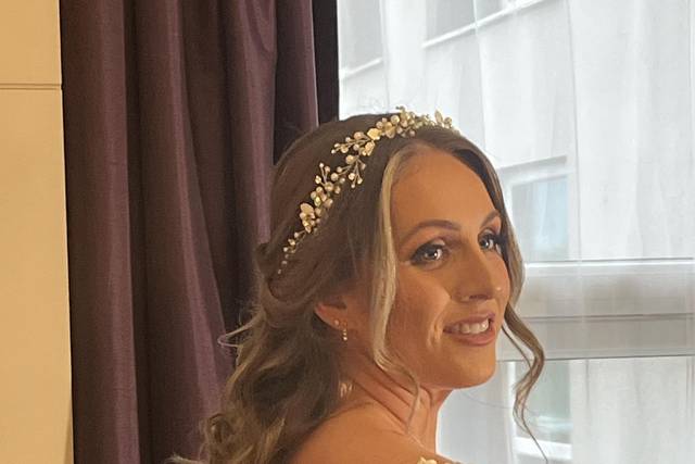 www.sarahdaniels.hair