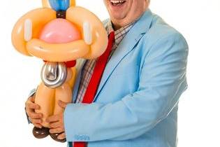 Danny & balloon dog Pierre