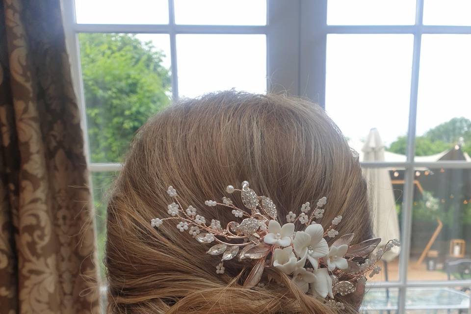 www.yourweddinghair.co.uk