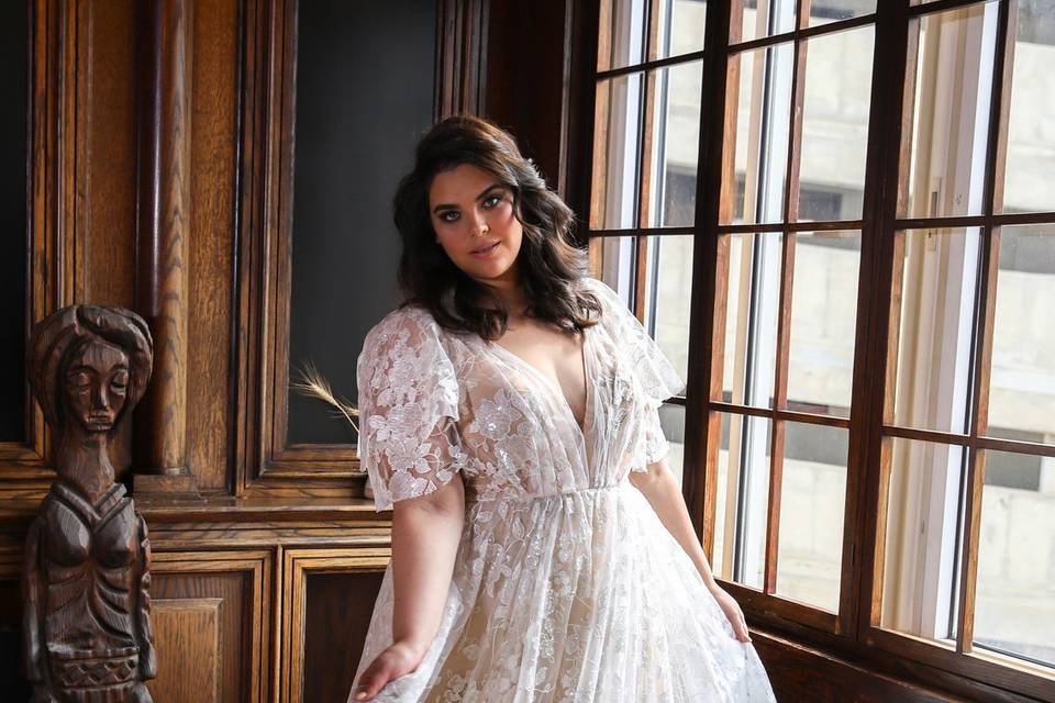 Plus Size Wedding Dress Nera