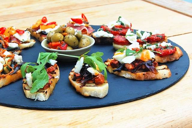 Catering Little Reds the authentic wood fired pizza company 52