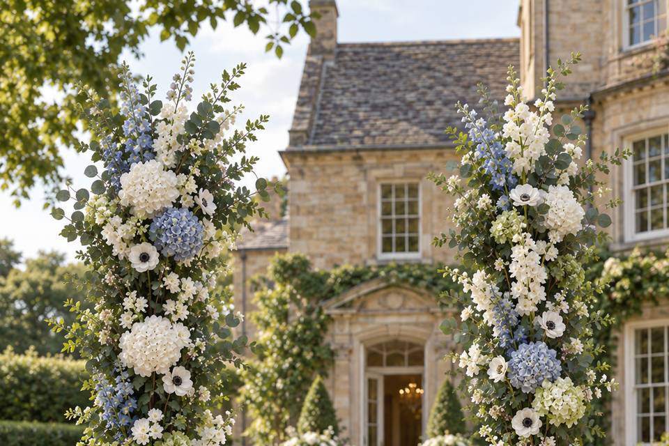 2 Piece Flower Pillars