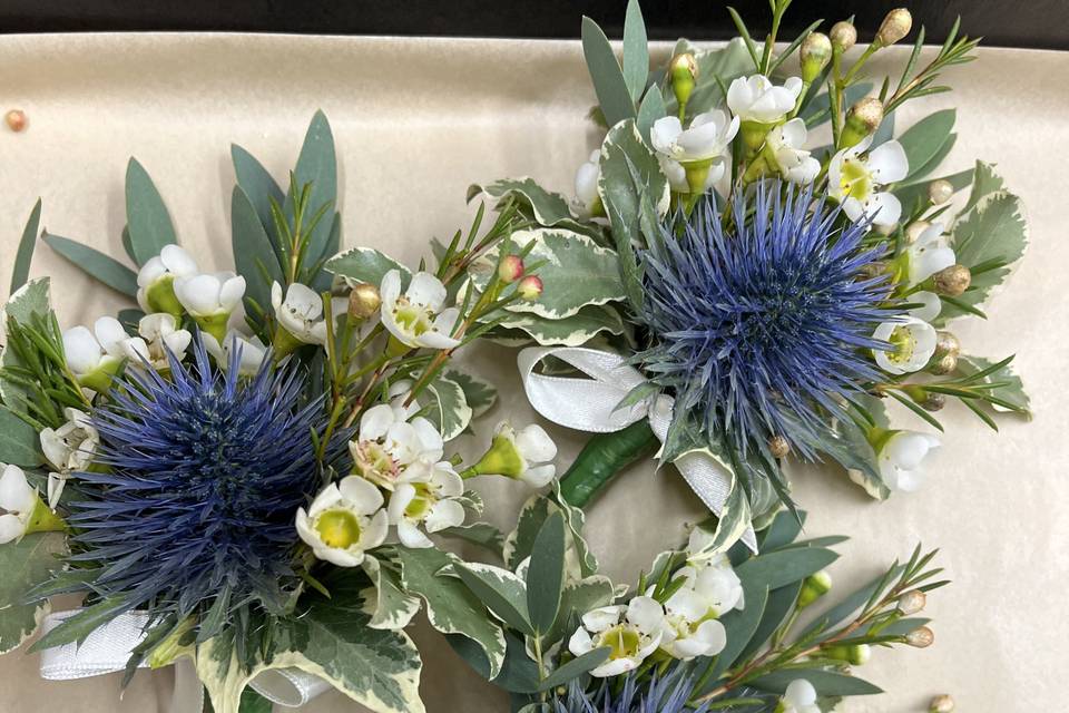 Thistle buttonholes