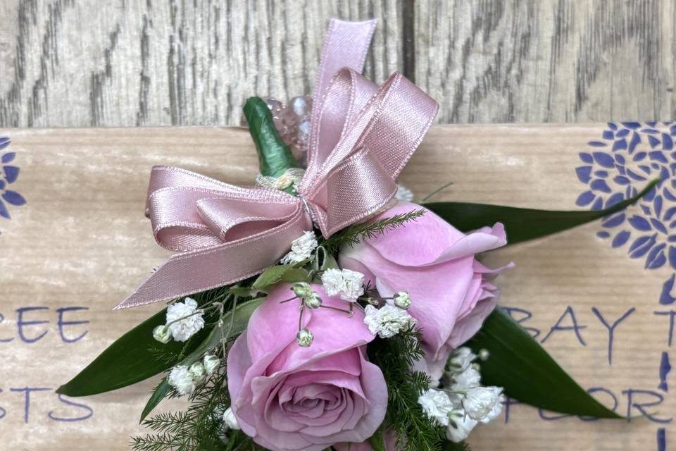 Ladies rose corsage