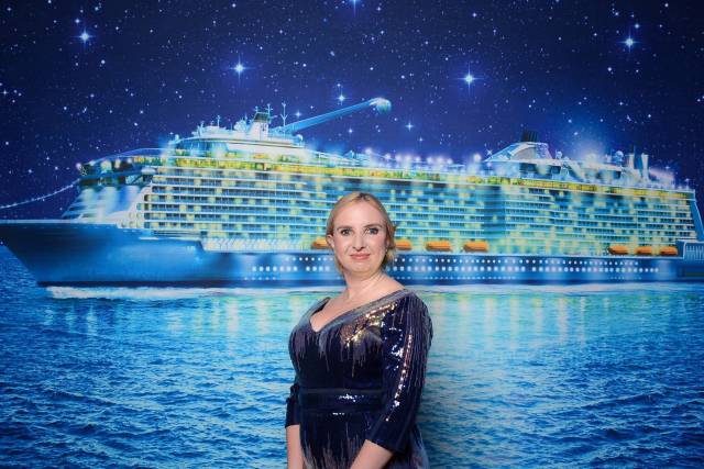 Im a cruise specialist - Wedding Suppliers  Honeymoons