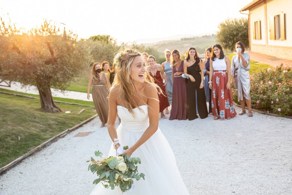 Throwing of the bouquet