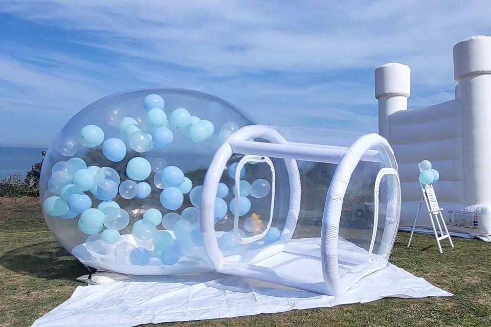 Bubble house & white bouncy