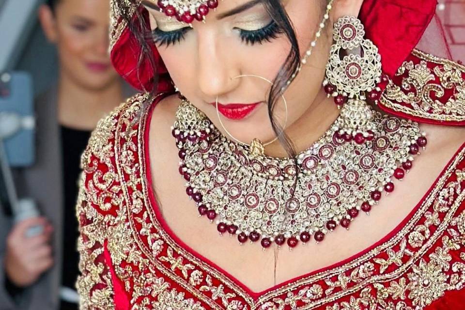 Alison Petitjean Hair & Makeup