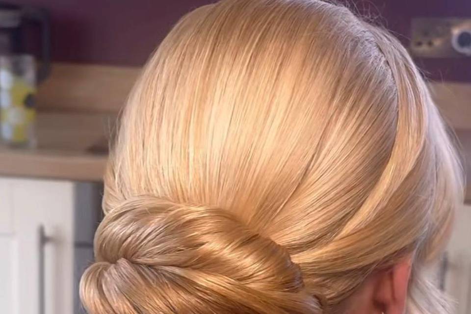 Alison Petitjean Hair & Makeup