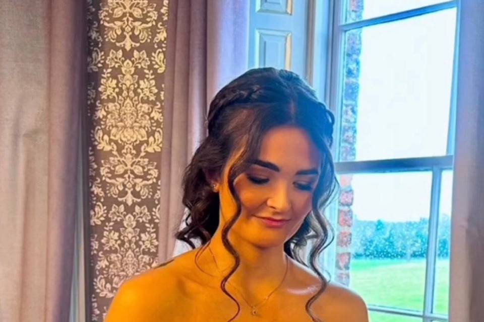 Alison Petitjean Hair & Makeup