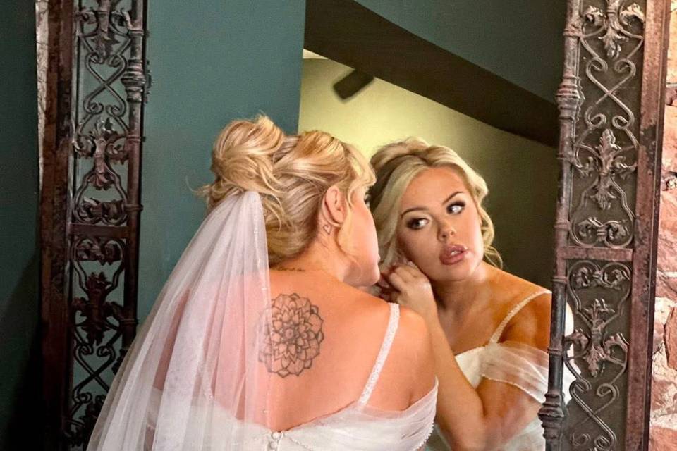 Alison Petitjean Hair & Makeup