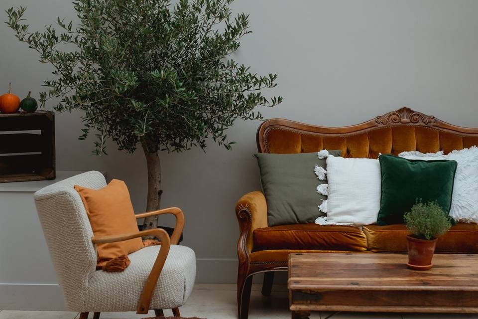 Customisable lounge area