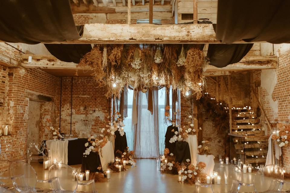 Versatile ceremony space