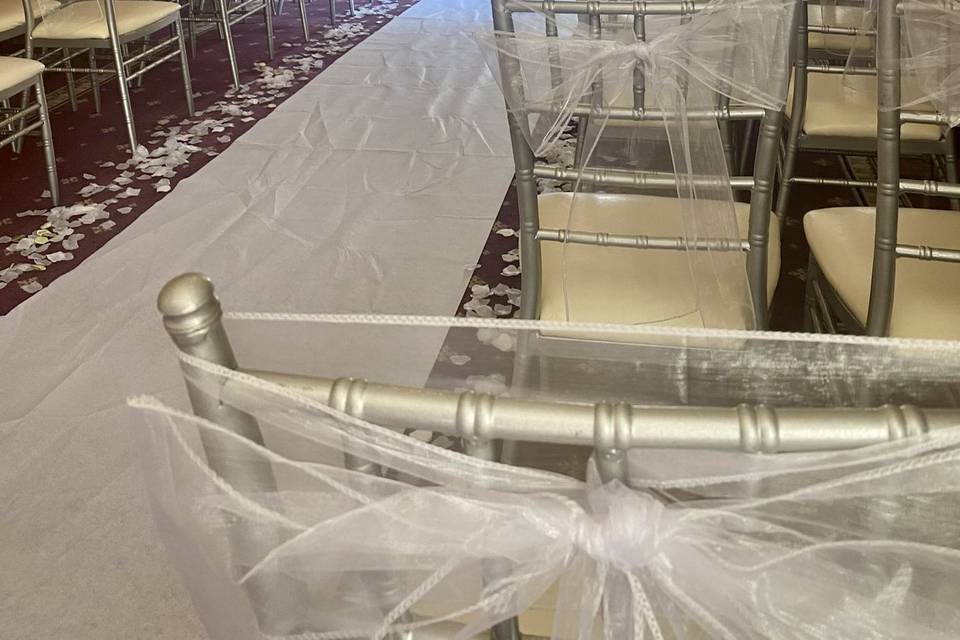 Wedding styling for DIY bride