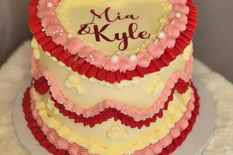 Vintage heart cake design