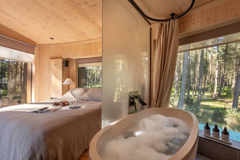 Huge baths in every treehouse