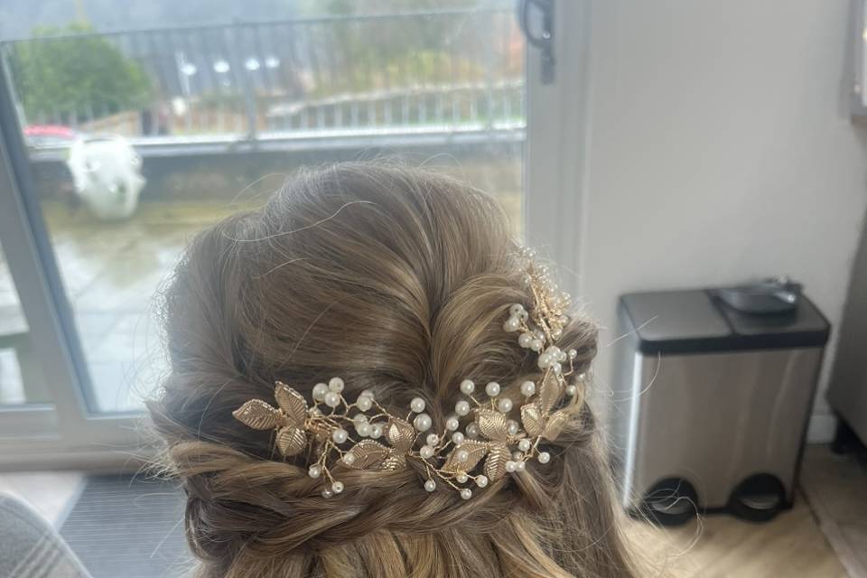 Bridal half up half down