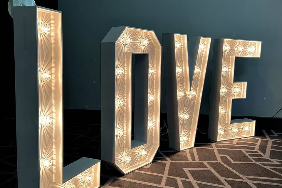 4ft light-up LOVE