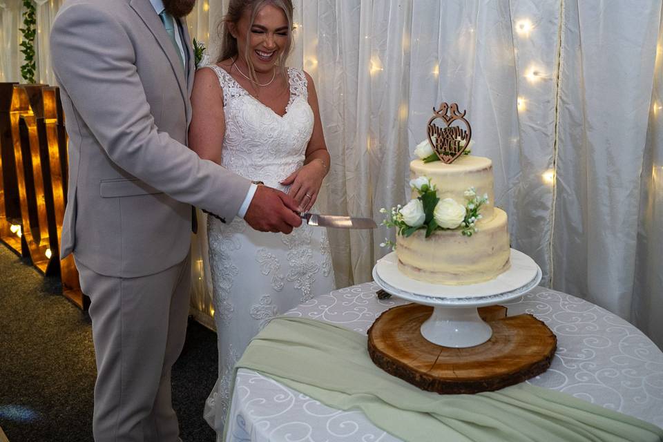 Cake cutting