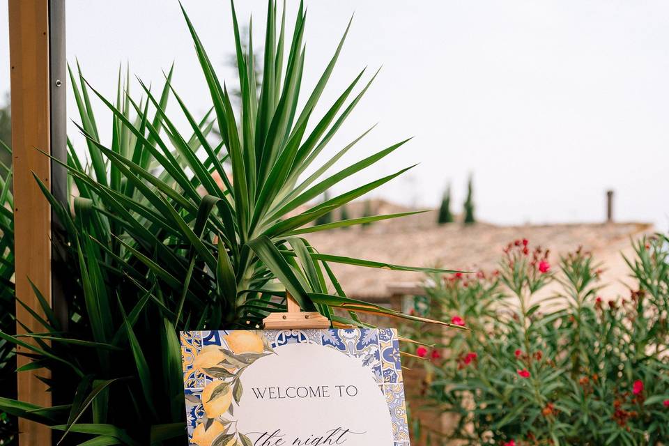 Welcome dinner sign Aug 2025