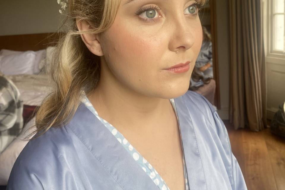 Bridesmaid makeup