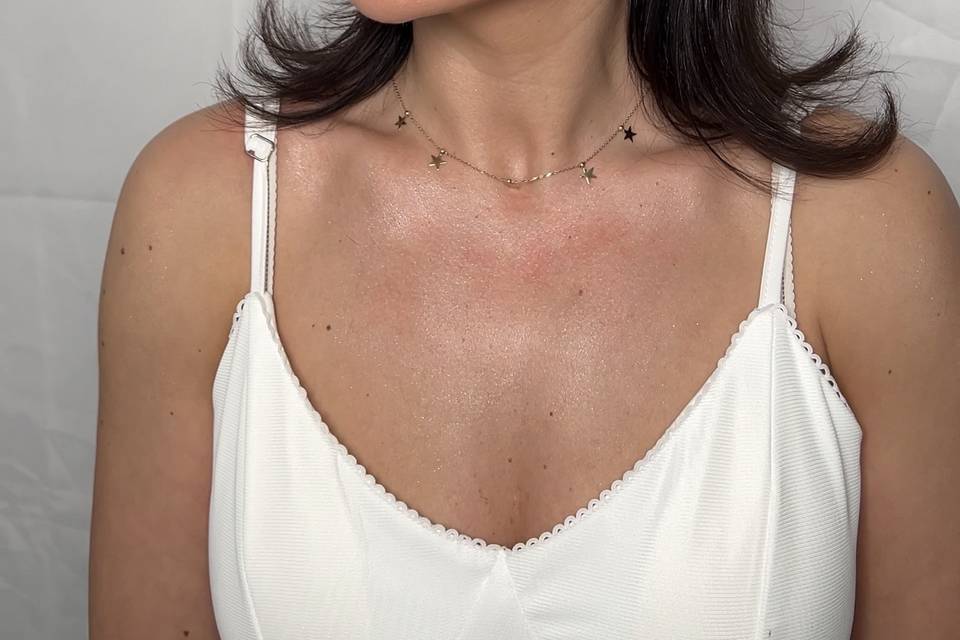 Sculpted bridal makeup