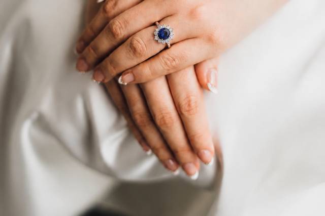 Blue sapphire Halo