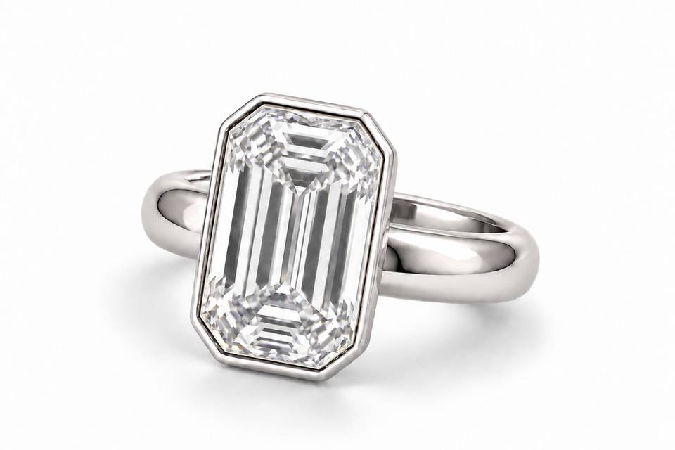 Emerald-cut diamond