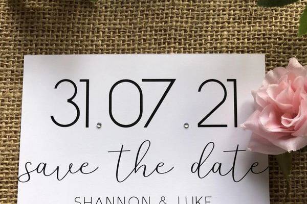 Minimalist save-the-date