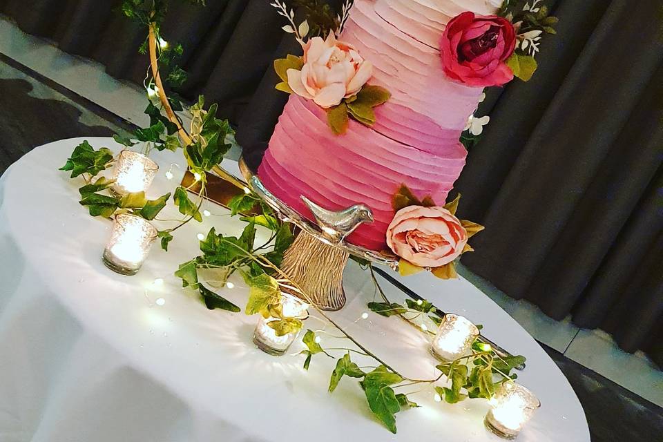 Rustic ombre wedding cake